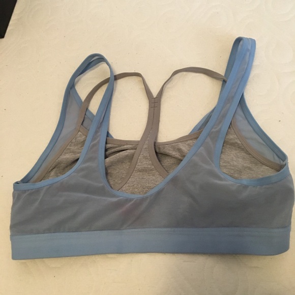 Sports bralette - Picture 3 of 3